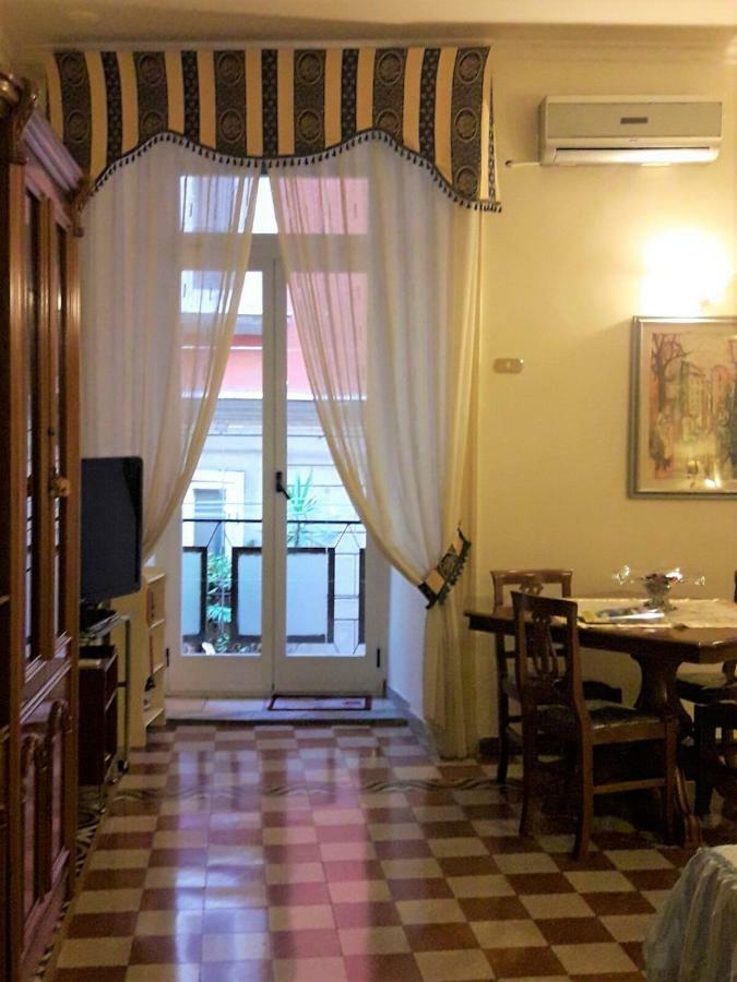 Casa Lillina A Toledo , Near Piazza Del Plebiscito Nápoles Exterior foto